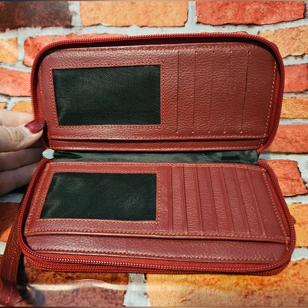 #583- Leather Colorblock Wristlet Wallet - Picture 5 of 7